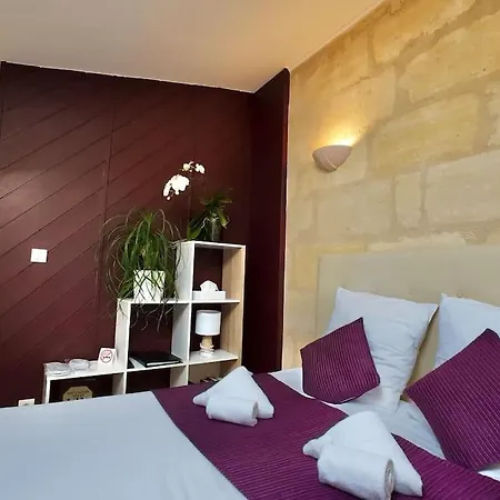 Grand A Chartrons Lägenhet